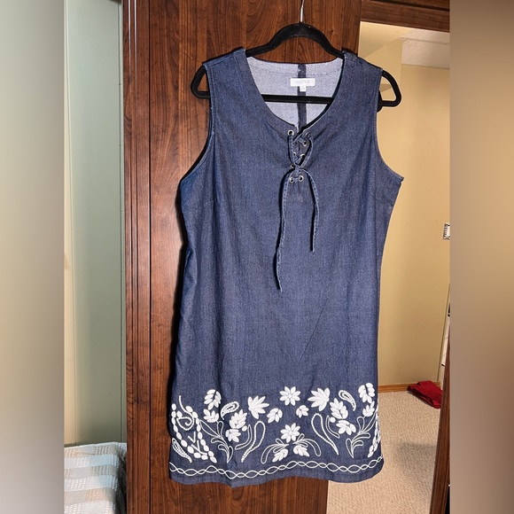 Sleeveless Denim Dress - Picture 1 of 6